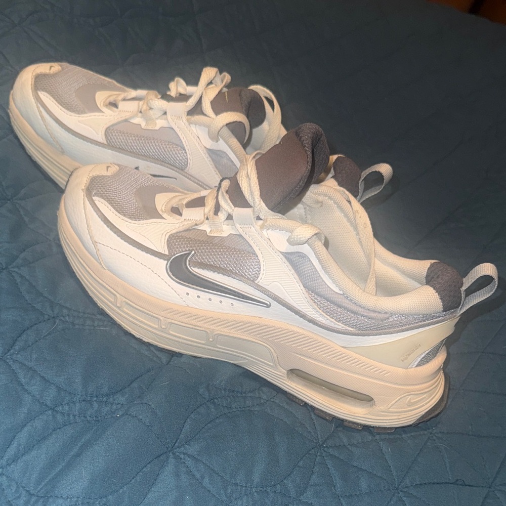 Nike Air Max Bliss Next Nature- Women’s 7.5
